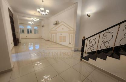 Villa - 5 - 5 for rent in Bu Hamour Street - Abu Hamour - Doha
