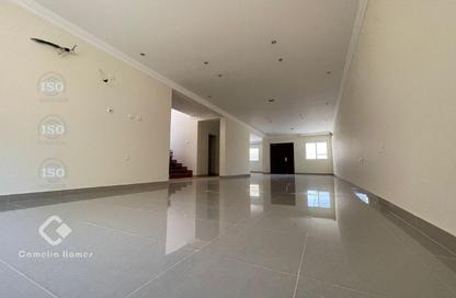 Villa - 4 Bedrooms - 6 Bathrooms for rent in Al Luqta - Al Luqta - Doha