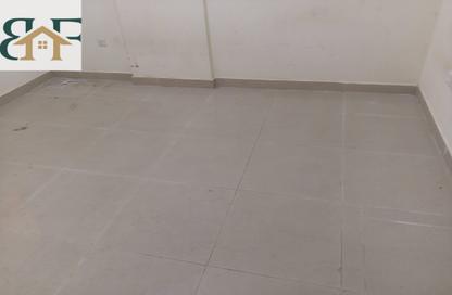 Apartment - 2 Bedrooms - 2 Bathrooms for rent in Al Mansoura - Doha