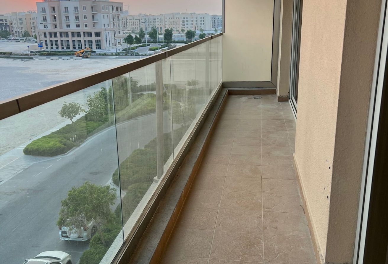 ELEGANT 1BEDROOM SEMI FURNISHED WITH BALCONY