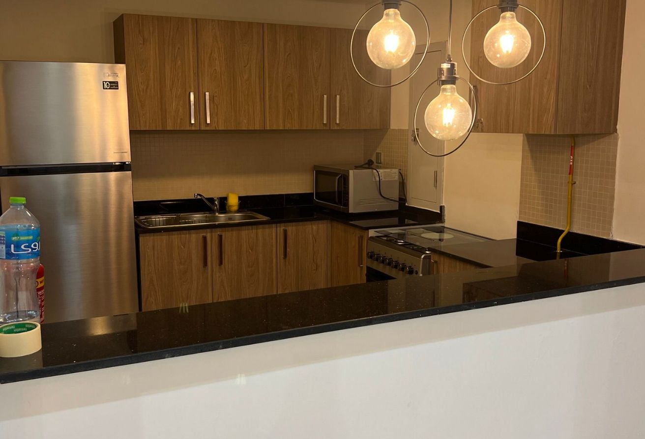 ELEGANT 1BEDROOM SEMI FURNISHED WITH BALCONY thumbnail 6
