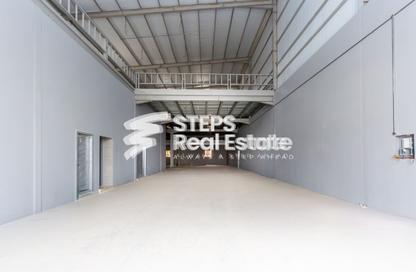 Warehouse - Studio - 1 for rent in Industrial Area 4 - Industrial Area - Industrial Area - Doha