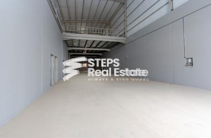Warehouse - Studio - 1 for rent in Industrial Area 4 - Industrial Area - Industrial Area - Doha