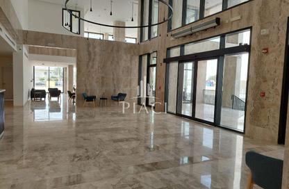 Shop - Studio - 2 for rent in Ramada Tower - Al Muntazah - Doha