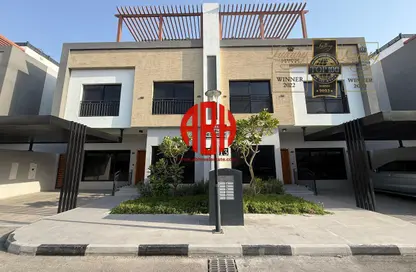 فيلا - 5 غرف نوم - 6 حمامات للايجار في منطقة مويثر - الريان - الدوحة