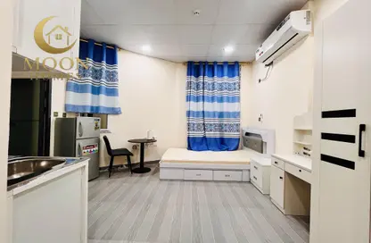 Apartment - Studio - 1 Bathroom for rent in Umm Ghwailina Comm - Umm Ghuwalina - Umm Ghuwailina - Doha