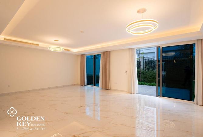 52683486 - Property Image 2