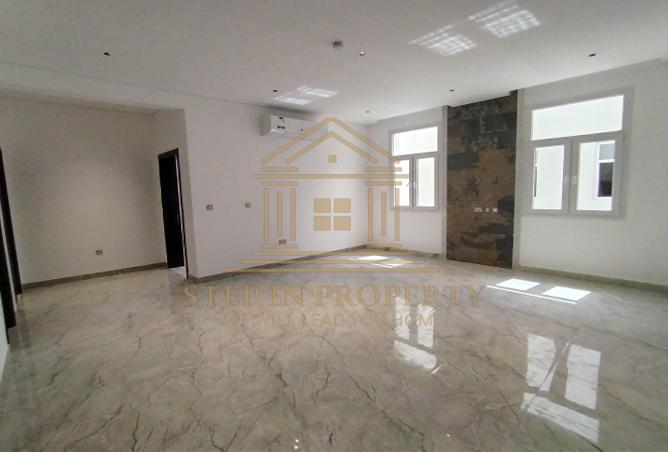 54977359 - Property Main Image