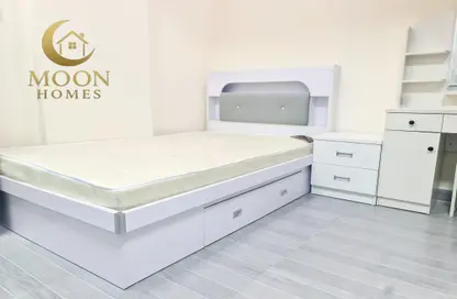 Apartment - Studio - 1 Bathroom for rent in Umm Ghwailina Comm - Umm Ghuwalina - Umm Ghuwailina - Doha