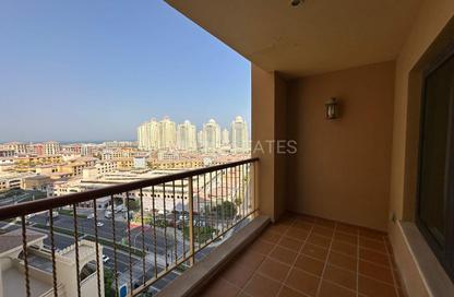 Apartment - 2 Bedrooms - 2 Bathrooms for rent in West Porto Drive - Porto Arabia - The Pearl Island - Doha