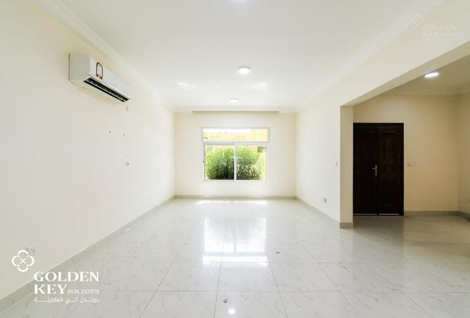 51953740 - Property Image 2