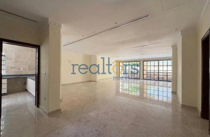 Compound - 4 - 5 for rent in Duhail Villas - Al Duhail - Doha