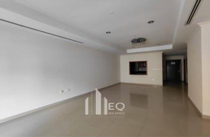 Apartment - 2 Bedrooms - 3 Bathrooms for rent in East Porto Drive - Porto Arabia - The Pearl Island - Doha