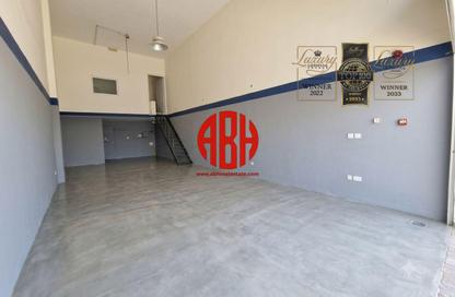 Shop - Studio - 1 Bathroom for rent in Al Hadara Street - Al Thumama - Doha