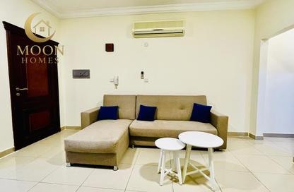 Apartment - 1 Bedroom - 1 Bathroom for rent in Umm Ghwailina Comm - Umm Ghuwalina - Umm Ghuwailina - Doha