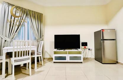 Apartment - 1 Bedroom - 1 Bathroom for rent in Umm Ghwailina Comm - Umm Ghuwalina - Umm Ghuwailina - Doha