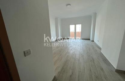 Apartment - 2 Bedrooms - 2 Bathrooms for rent in East Porto Drive - Porto Arabia - The Pearl Island - Doha