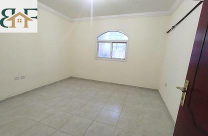 Apartment - 3 Bedrooms - 2 Bathrooms for rent in Fereej Bin Mahmoud North - Fereej Bin Mahmoud - Doha