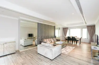 Apartment - 1 Bedroom - 2 Bathrooms for sale in West Porto Drive - Porto Arabia - The Pearl Island - Doha