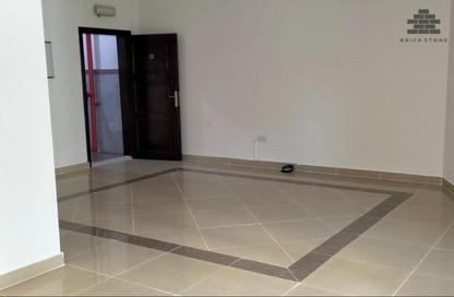 Apartment - 2 Bedrooms - 2 Bathrooms for rent in Salaja Street - Doha Al Jadeed - Doha