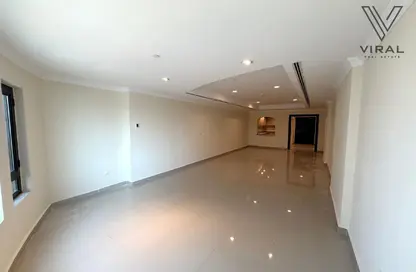Apartment - 1 Bedroom - 2 Bathrooms for rent in West Porto Drive - Porto Arabia - The Pearl Island - Doha