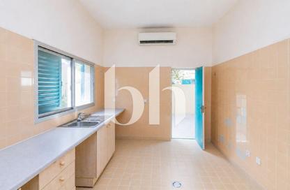 Villa - 4 - 4 for rent in West Bay Villas - West Bay - West Bay - Doha