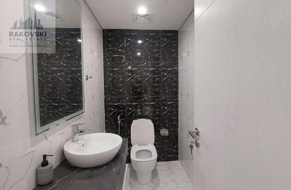 Apartment - 2 Bedrooms - 3 Bathrooms for rent in Boulevard View - Yasmeen City - Lusail