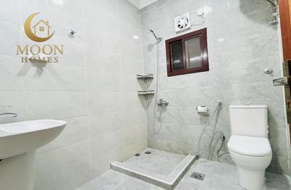Apartment - 3 Bedrooms - 2 Bathrooms for rent in Al Mansoura - Al Mansoura - Doha