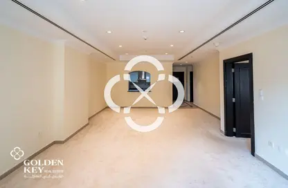 Apartment - 1 Bedroom - 2 Bathrooms for rent in East Porto Drive - Porto Arabia - The Pearl Island - Doha