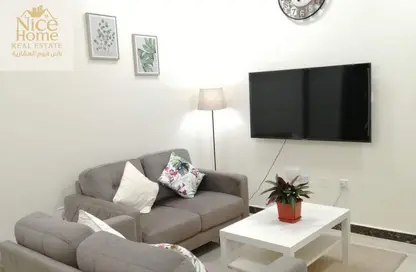 شقة - 2 غرف نوم - 2 حمامات للايجار في فريج بن محمود - الدوحة