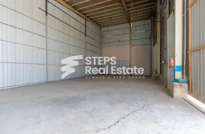 Warehouse - Studio - 1 Bathroom for rent in East Industrial Street - Birkat Al Awamer - Al Wakra