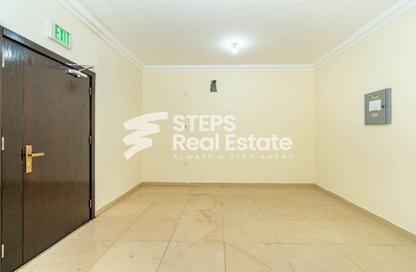 Office Space - Studio - 1 Bathroom for rent in Al Hanaa Street - Al Gharrafa - Doha
