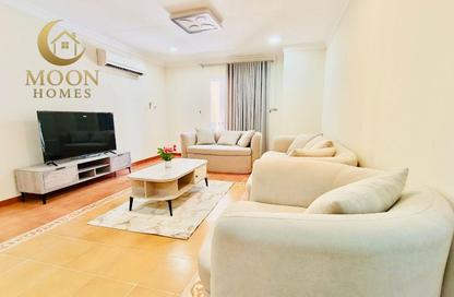 Apartment - 2 Bedrooms - 2 Bathrooms for rent in Old Salata - Salata - Doha