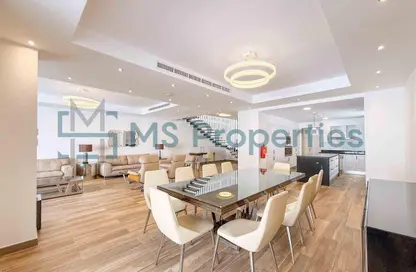 Villa - 4 Bedrooms - 5 Bathrooms for rent in Marina District - Lusail