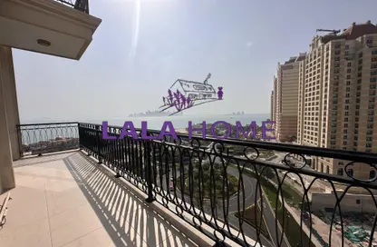 Penthouse - 3 Bedrooms - 5 Bathrooms for rent in Floresta Gardens - Floresta Gardens - The Pearl Island - Doha