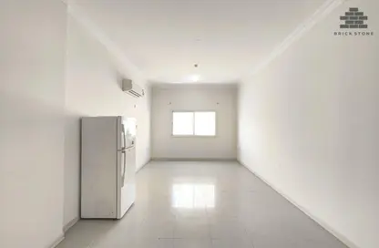 Apartment - 2 Bedrooms - 2 Bathrooms for rent in Al Mansoura - Al Mansoura - Doha