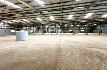 Warehouse - Studio - 2 Bathrooms for rent in Industrial Area 2 - Industrial Area - Industrial Area - Doha
