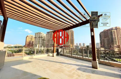 تاون هاوس - 2 غرف نوم - 3 حمامات للايجار في ابراج باي - منطقة الأبراج - جزيرة اللؤلؤة - الدوحة