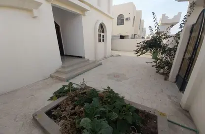 Villa - 4 Bedrooms - 3 Bathrooms for rent in Old Airport Road - Old Airport Road - Doha