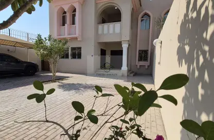 Villa - 5 Bedrooms - 5 Bathrooms for rent in Duhail Villas - Al Duhail - Doha