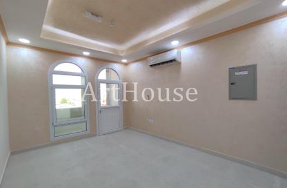 Apartment - 2 Bedrooms - 2 Bathrooms for rent in Al Nuaija Street - Al Nuaija - Doha