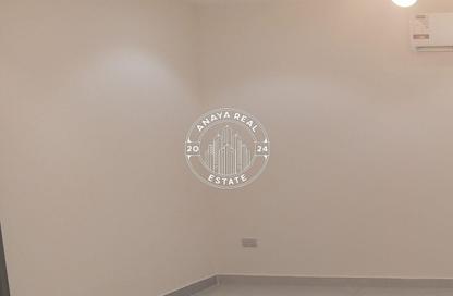 Apartment - 3 Bedrooms - 2 Bathrooms for rent in Fereej Bin Mahmoud - Doha