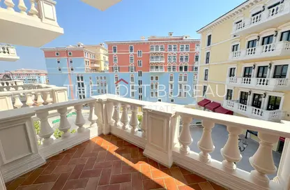 Apartment - 3 Bedrooms - 4 Bathrooms for sale in Teatro - Qanat Quartier - The Pearl Island - Doha