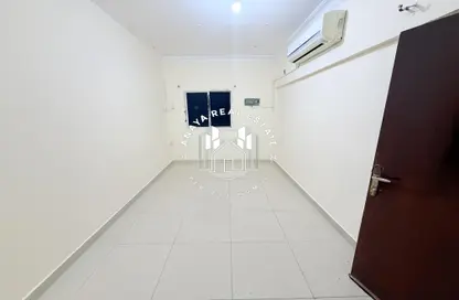 فيلا - غرفة نوم - 1 حمام للايجار في الهلال - الهلال - الدوحة