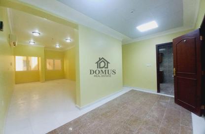 Apartment - 3 Bedrooms - 2 Bathrooms for rent in Thabit Bin Zaid Street - Al Mansoura - Doha