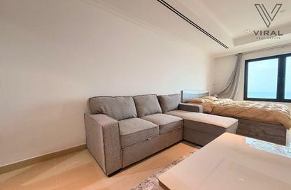 Apartment - Studio - 1 Bathroom for rent in Tower 16 - Porto Arabia - The Pearl Island - Doha