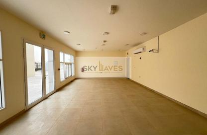 Warehouse - Studio - 3 Bathrooms for rent in East Industrial Street - Birkat Al Awamer - Al Wakra
