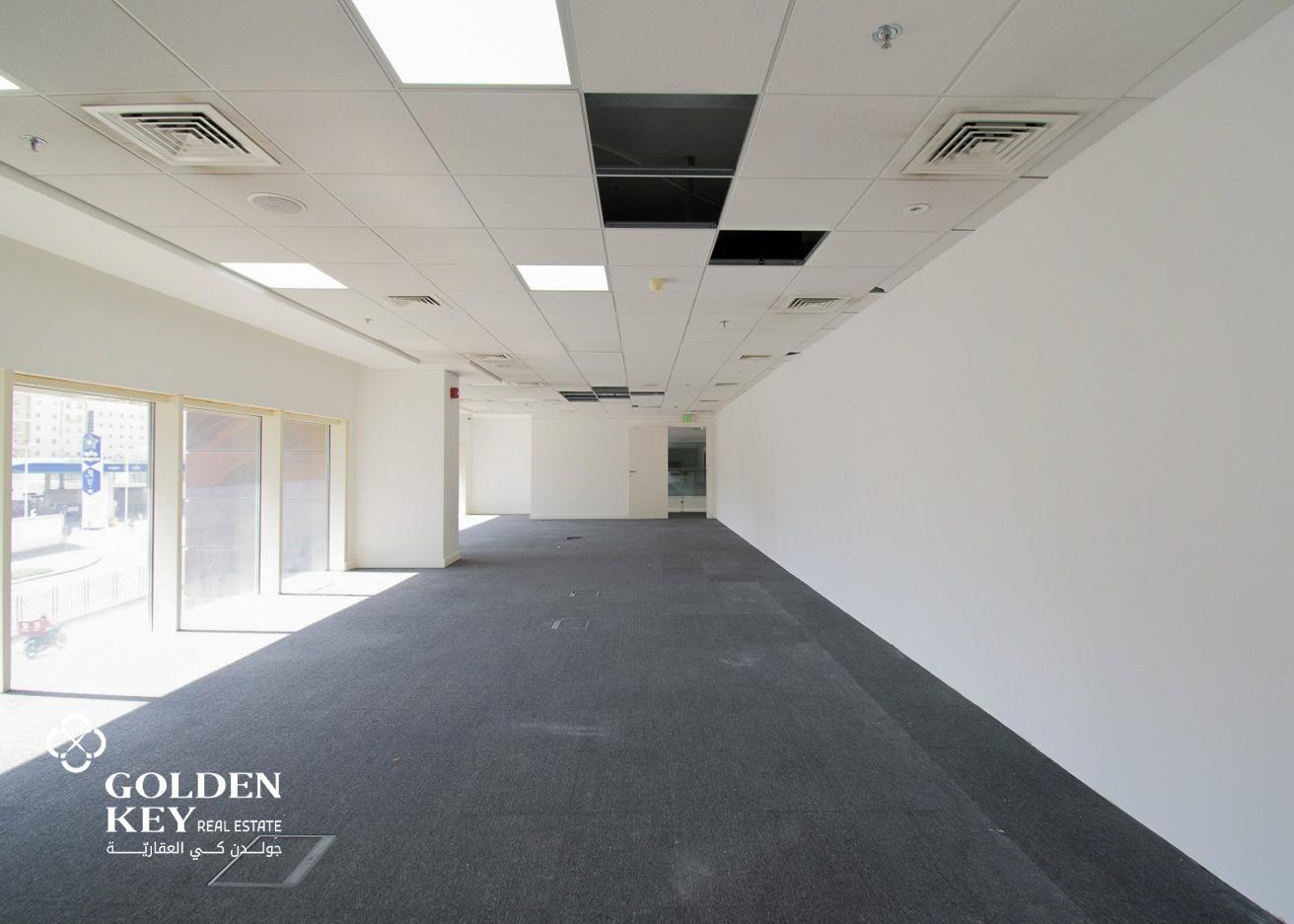 High-Visibility Showroom – Ground + Mezzanine