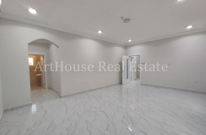 Villa - 4 Bedrooms - 4 Bathrooms for rent in Muraikh - AlMuraikh - Doha