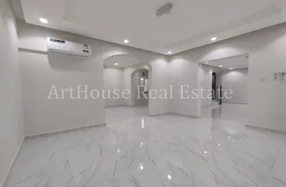 فيلا - 4 غرف نوم - 4 حمامات للايجار في مريخ - المريخ - الدوحة